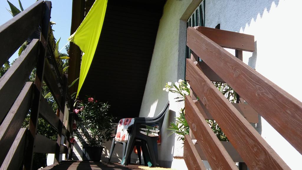 Agave Apartman Velence Bagian luar foto