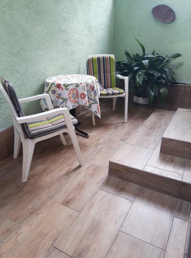 Agave Apartman Velence Bagian luar foto